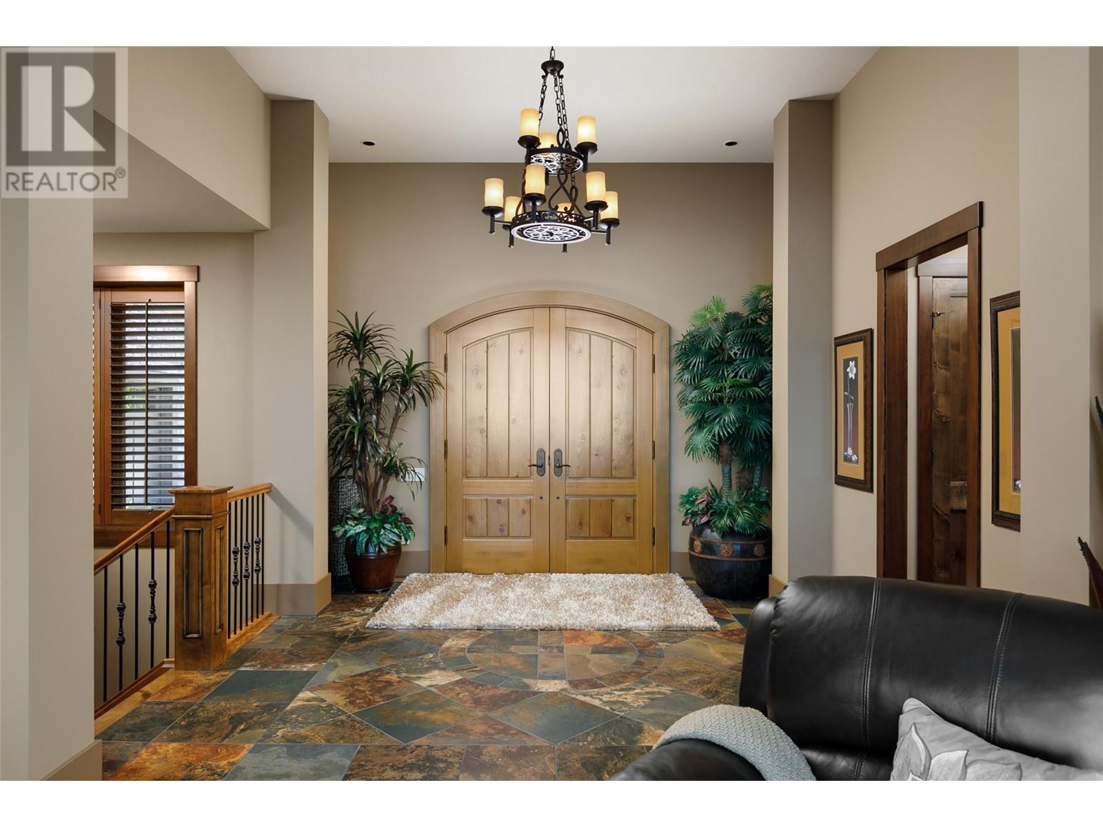 1528 Vineyard Drive, West Kelowna
