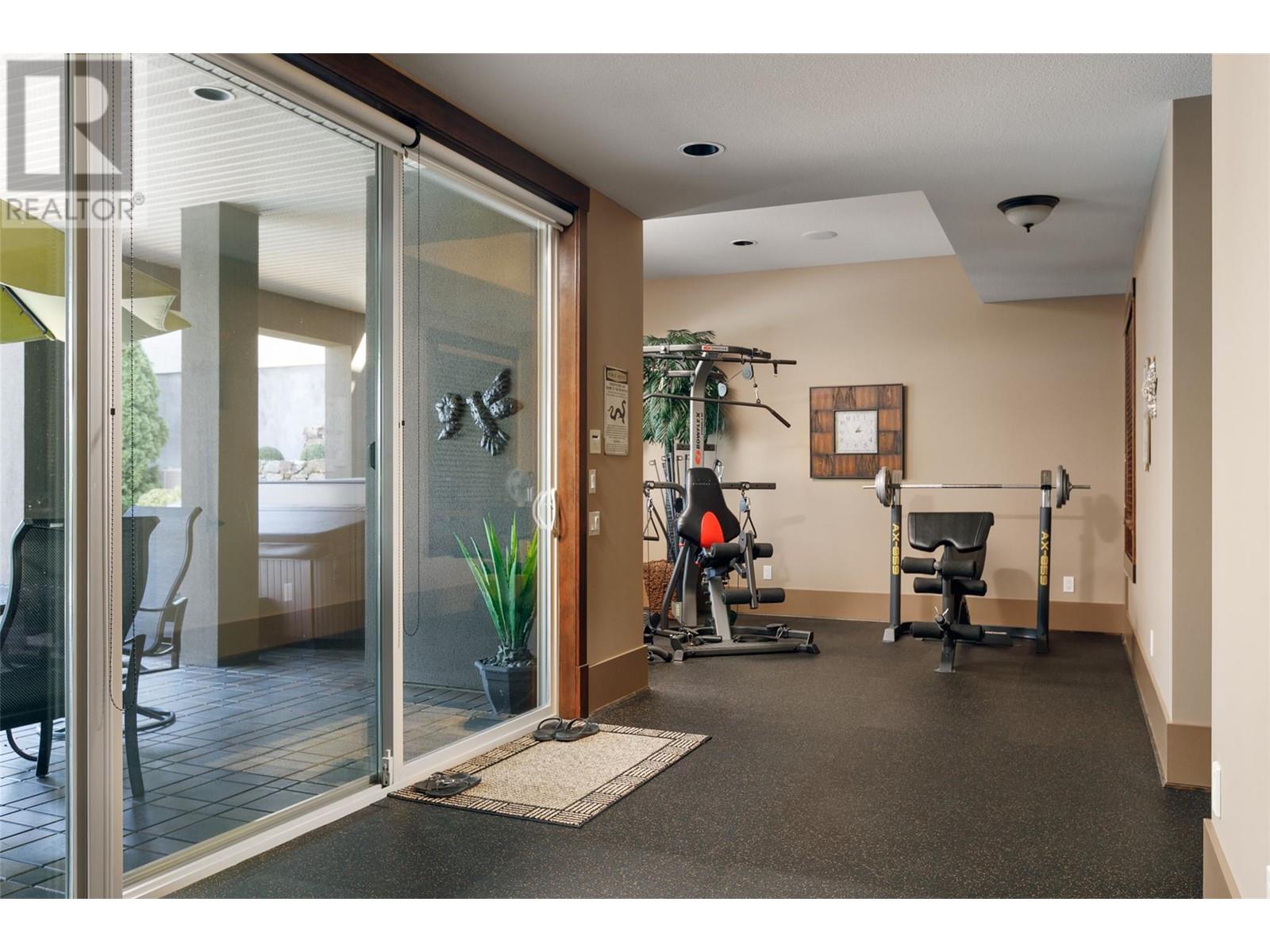  1528 Vineyard Drive, West Kelowna
