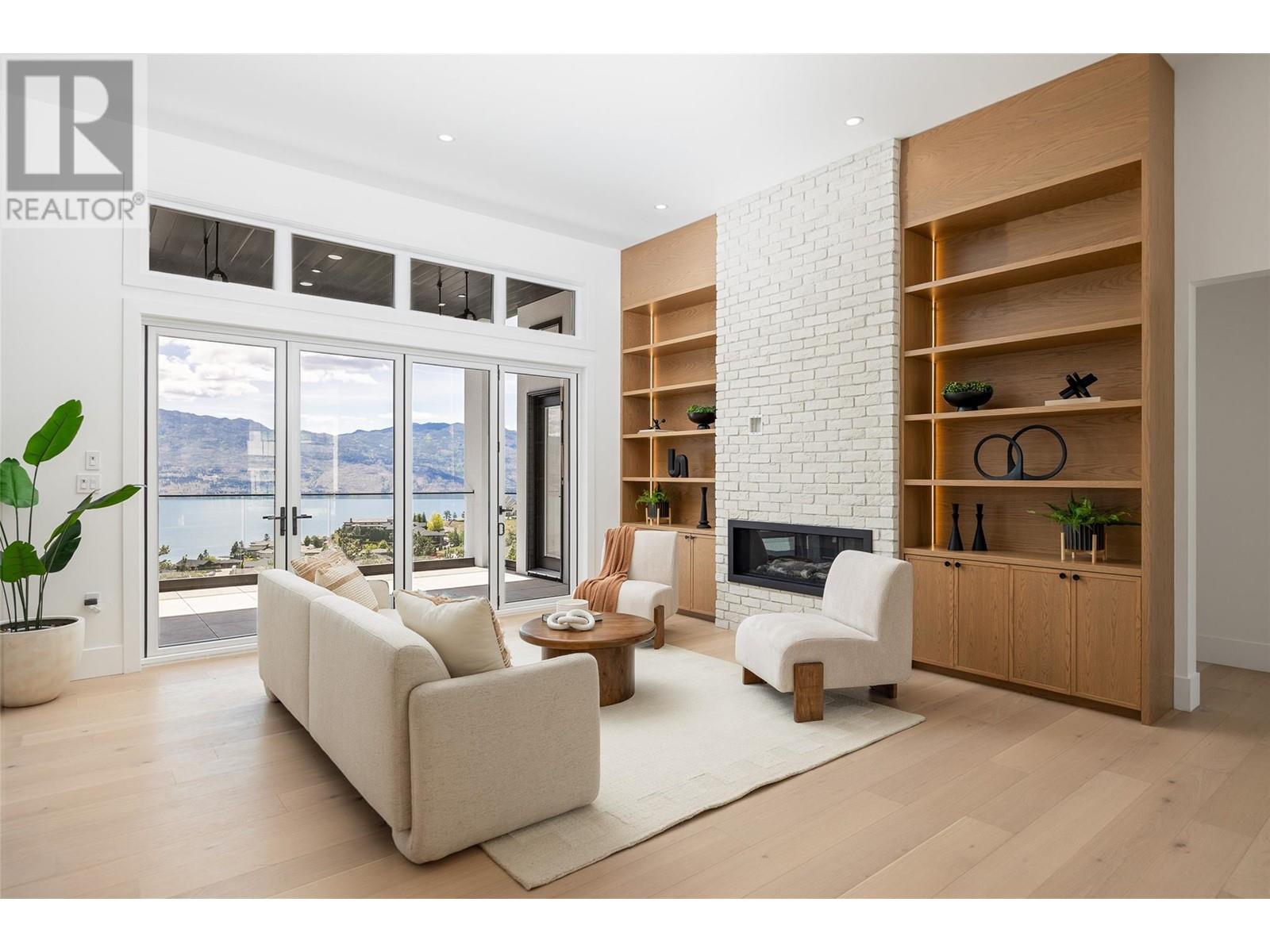  1435 Vineyard Drive, West Kelowna
