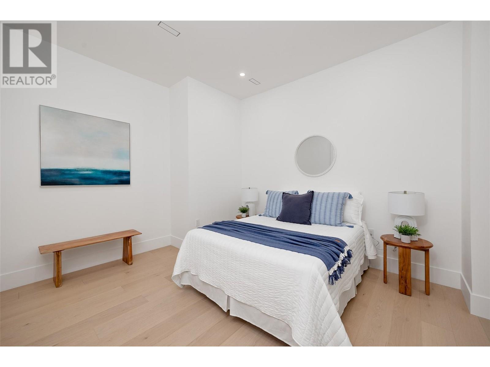  1435 Vineyard Drive, West Kelowna