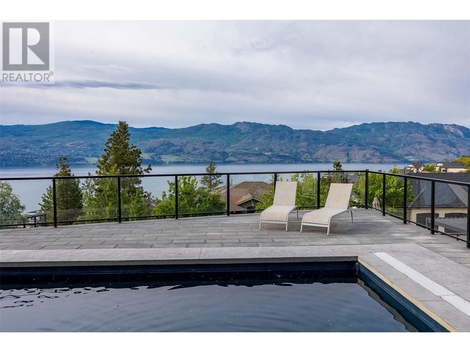  1435 Vineyard Drive, West Kelowna