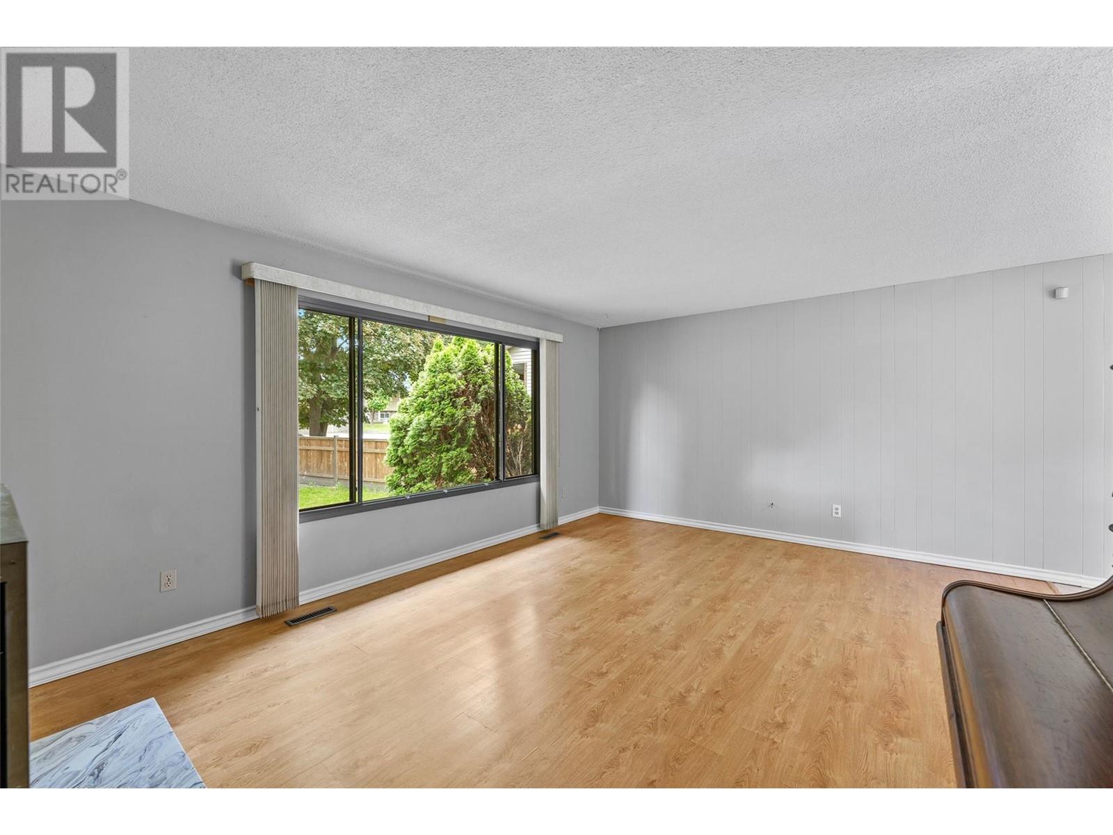  940 Dundee Road, Kelowna