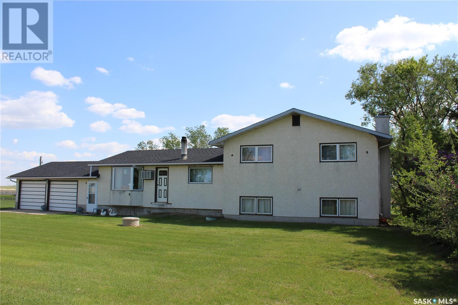 Photo 2 of Hiske Acreage, Estevan Rm No 5 SK