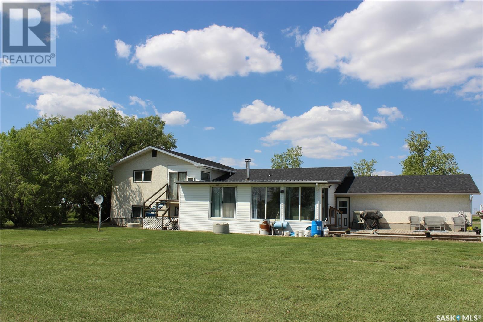 Photo 3 of Hiske Acreage, Estevan Rm No 5 SK