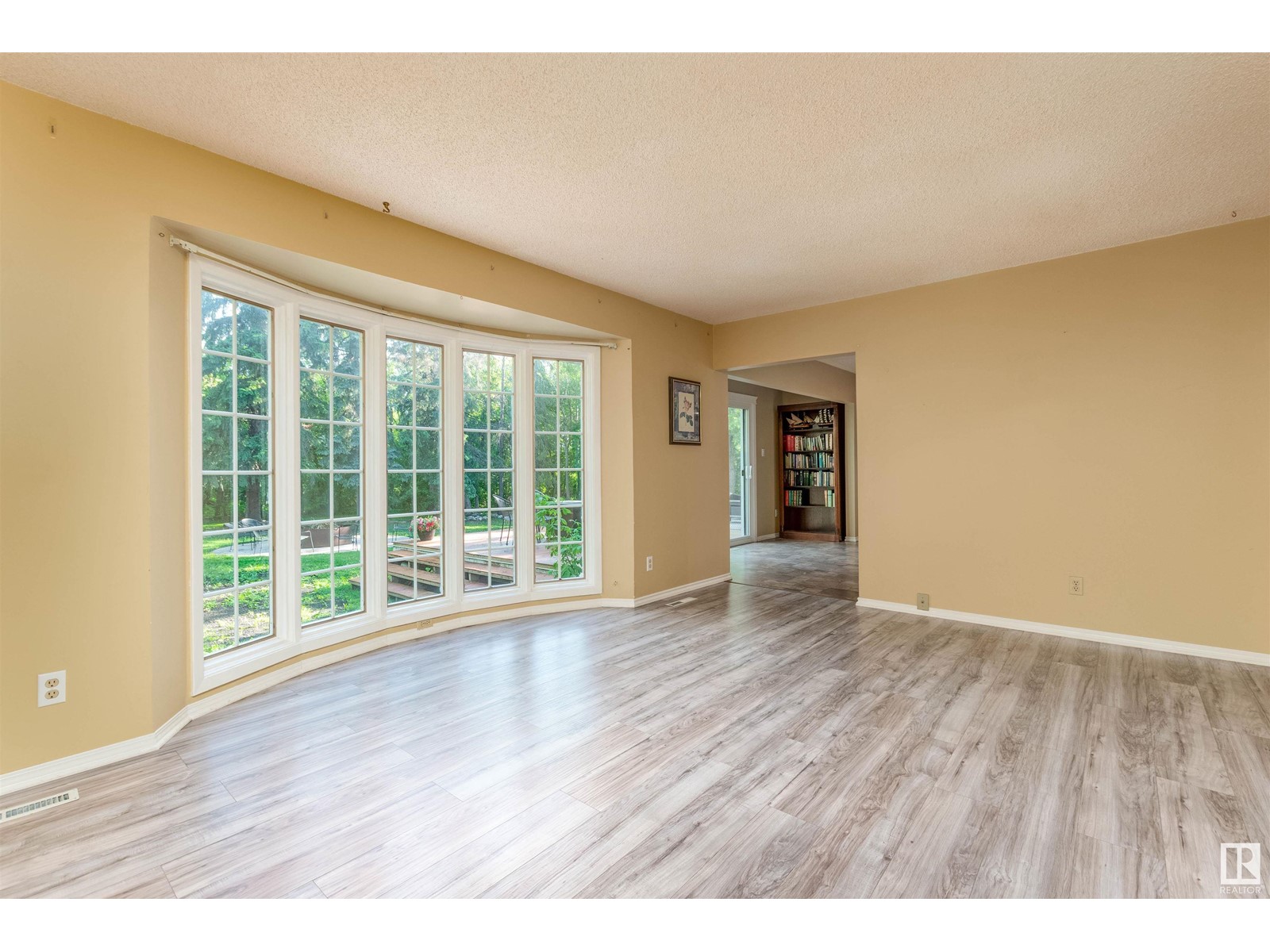 Photo 9 of 253 52310 Rge Road 232, Rural Strathcona County AB
