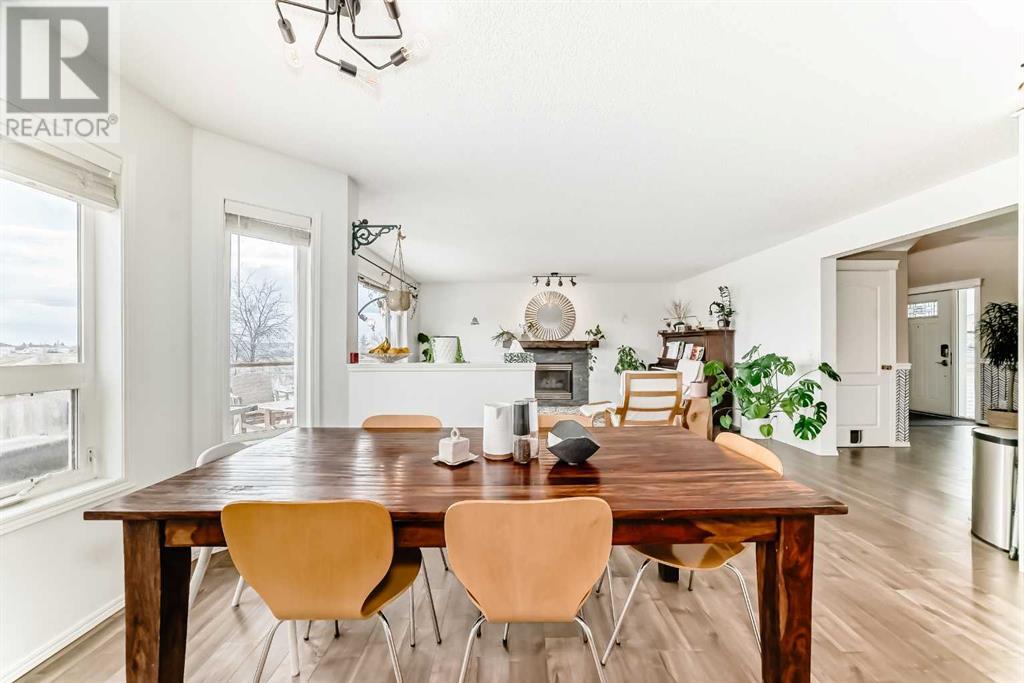 Single Family House for Sale in  Tuscarora Close NW Tuscany Calgary 