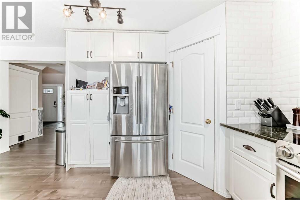 Single Family House for Sale in  Tuscarora Close NW Tuscany Calgary 