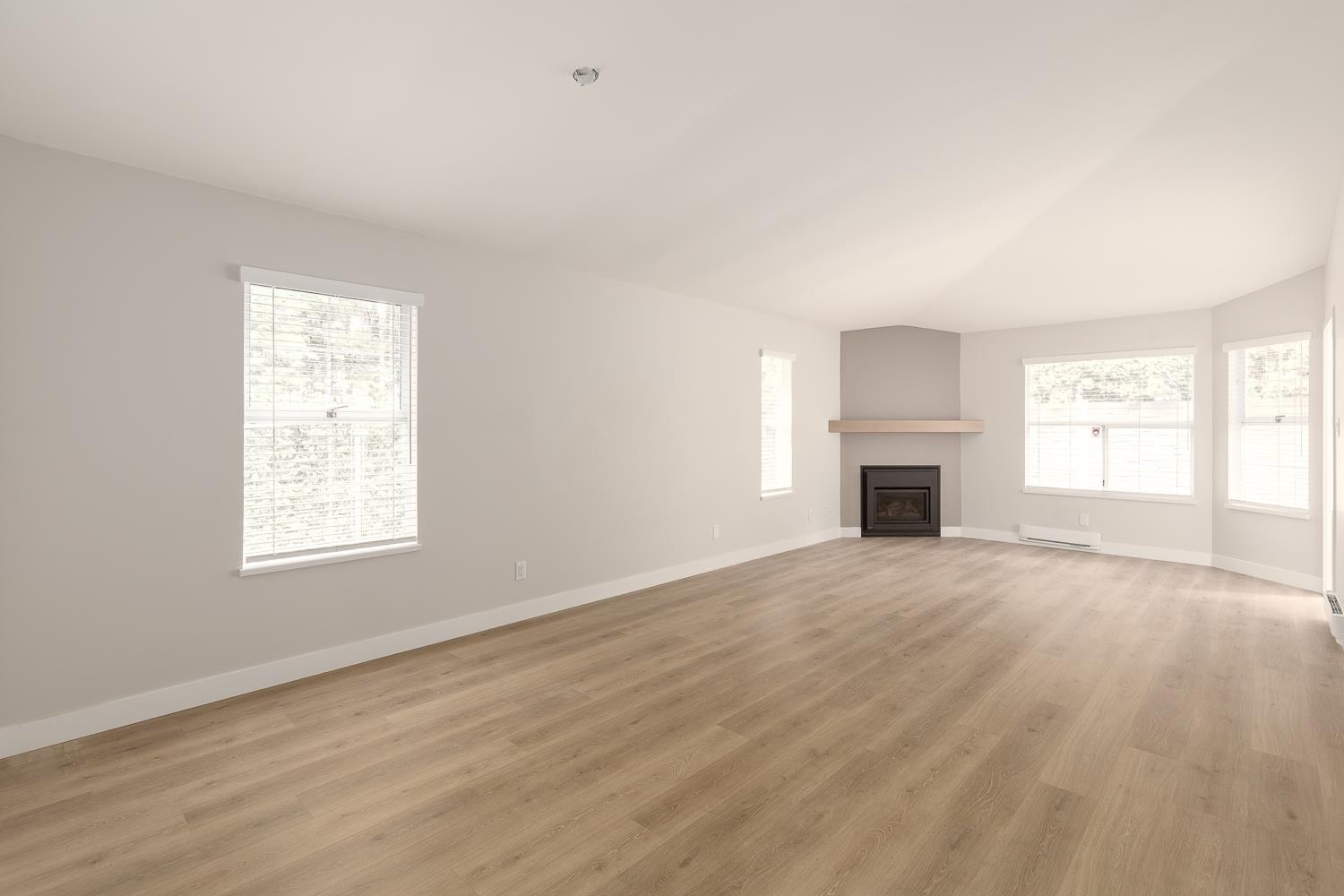 Photo 4 of 46 6537 138 Street, Surrey BC