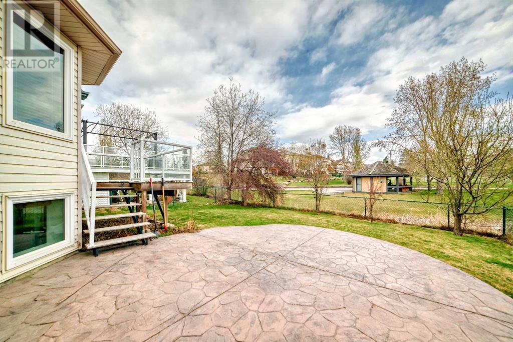 Single Family House for Sale in  Douglasview Rise SE Douglasdale/Glen Calgary 