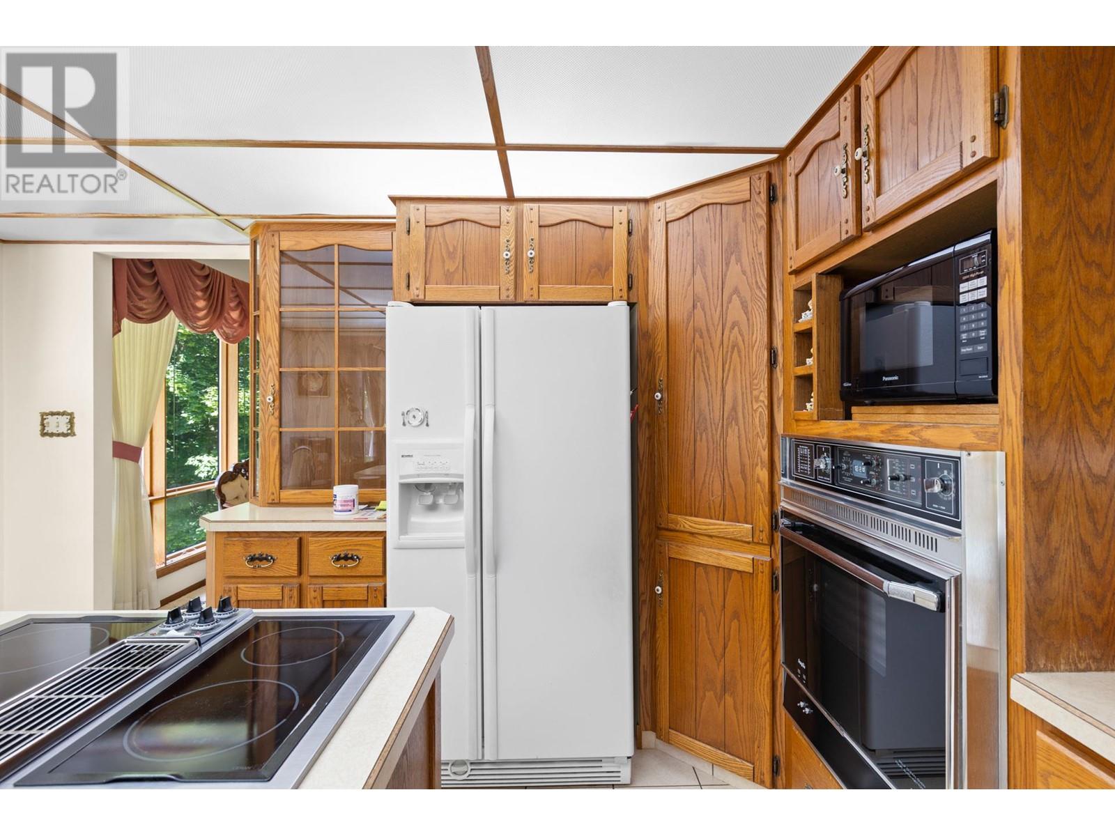  6210 50 Street Northeast, Salmon Arm