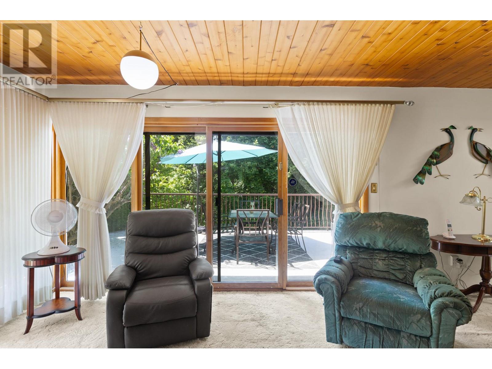  6210 50 Street Northeast, Salmon Arm