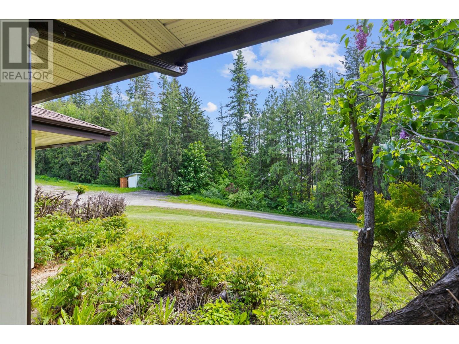  6210 50 Street Northeast, Salmon Arm