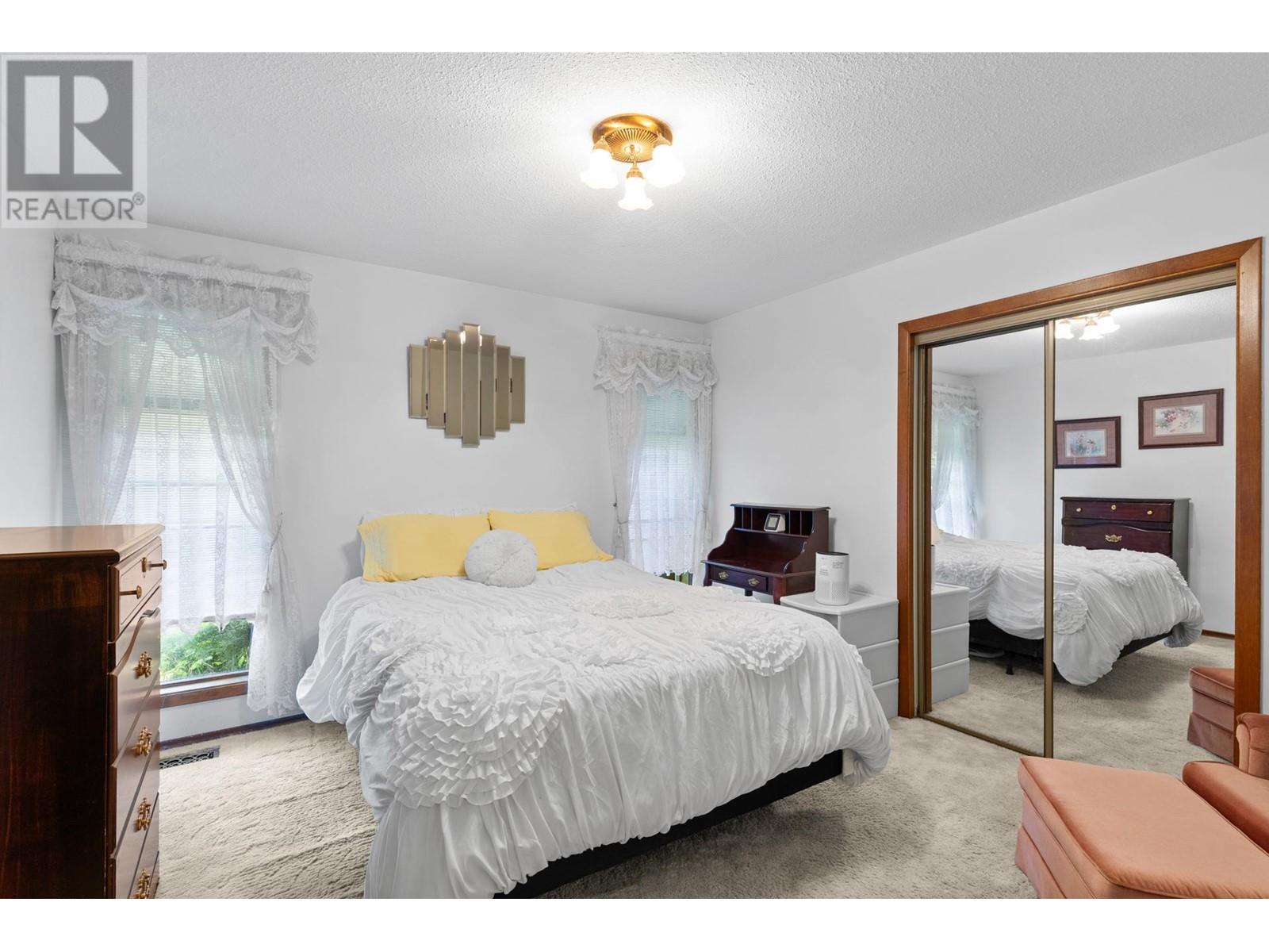  6210 50 Street Northeast, Salmon Arm