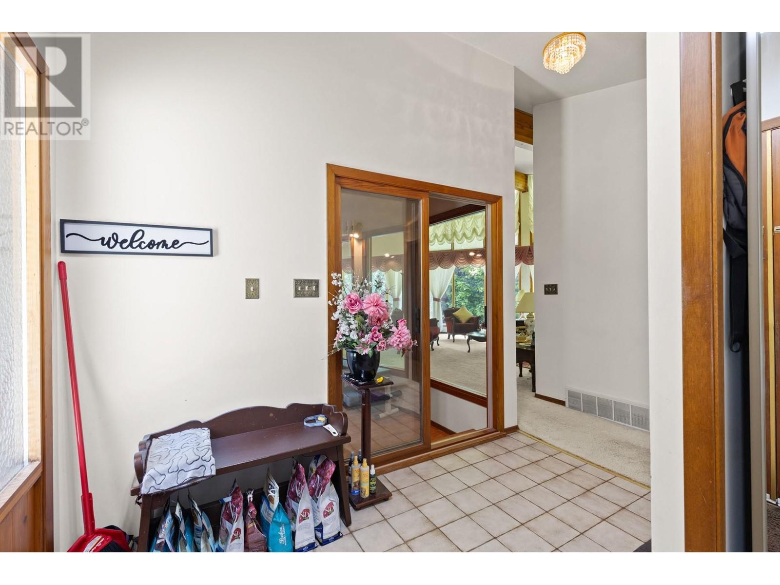  6210 50 Street Northeast, Salmon Arm