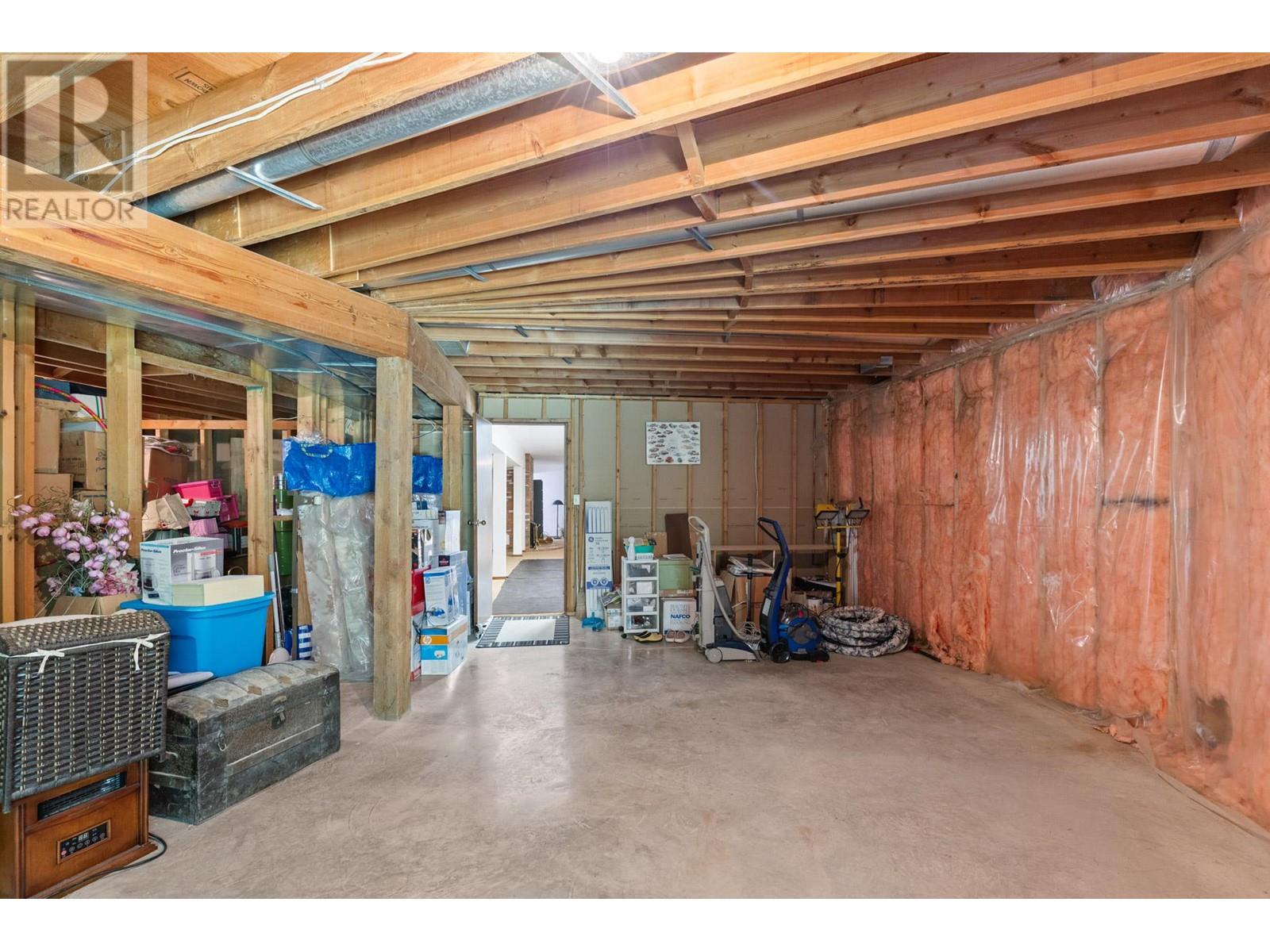  6210 50 Street Northeast, Salmon Arm