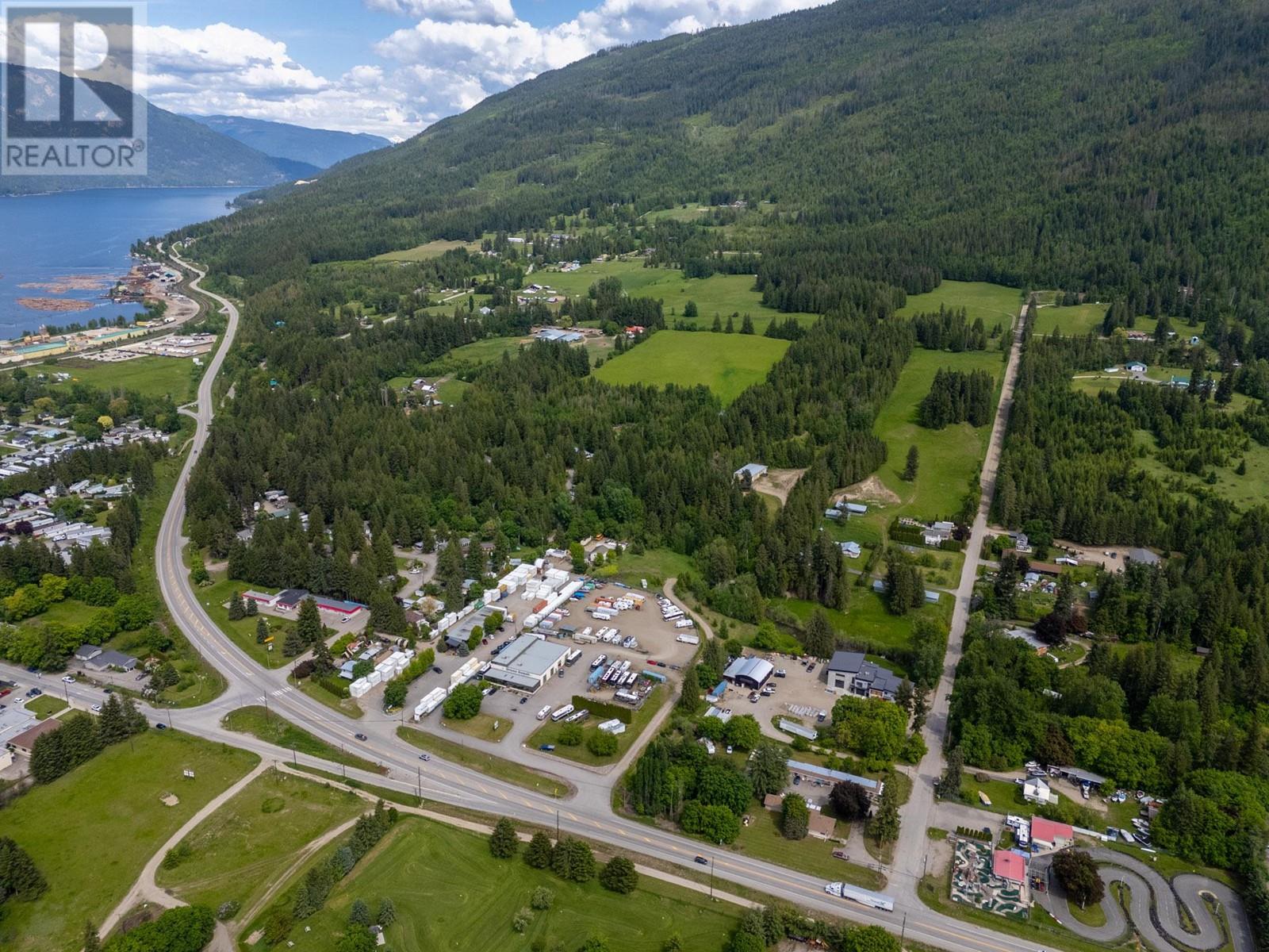  6210 50 Street Northeast, Salmon Arm