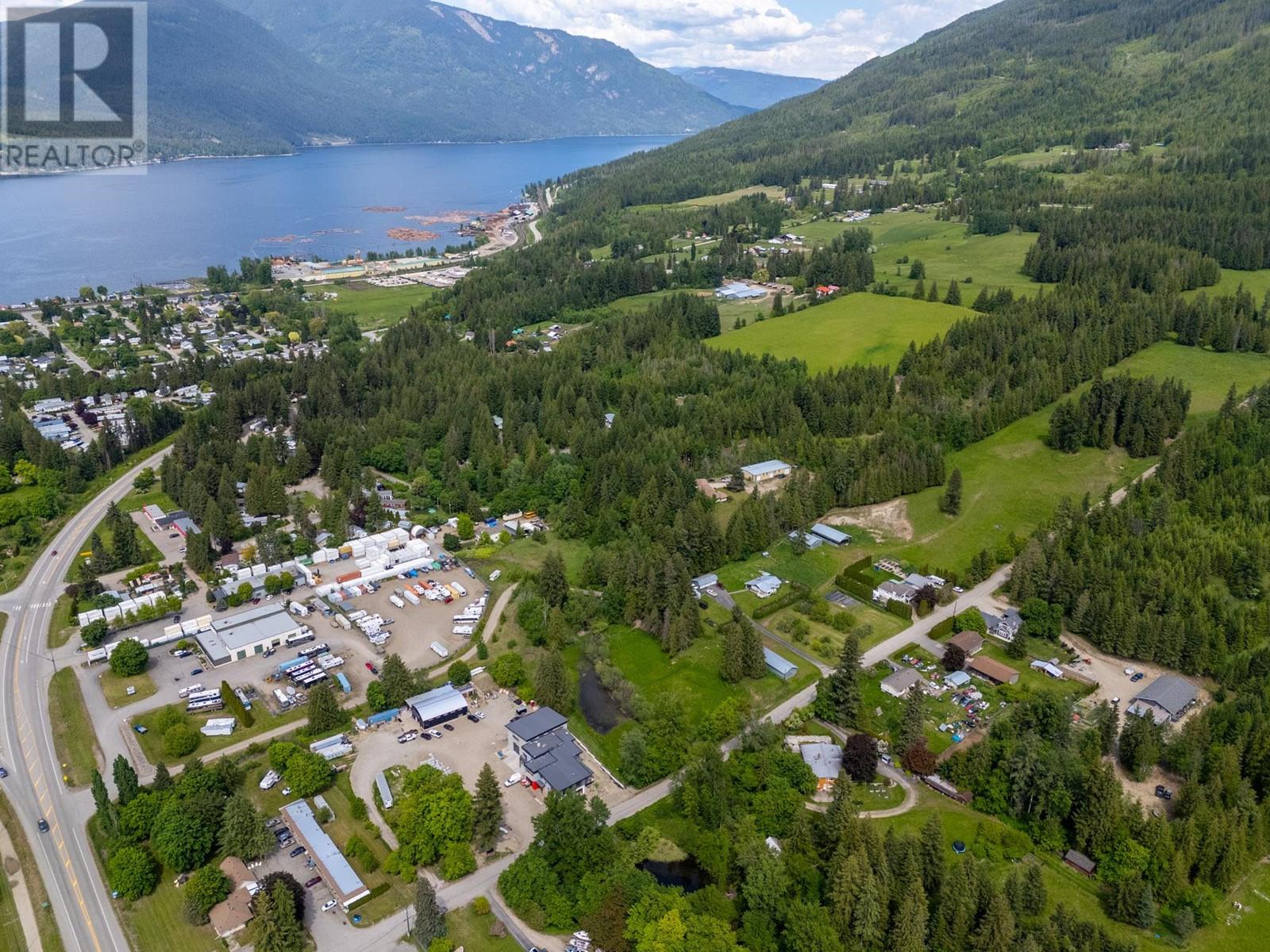  6210 50 Street Northeast, Salmon Arm