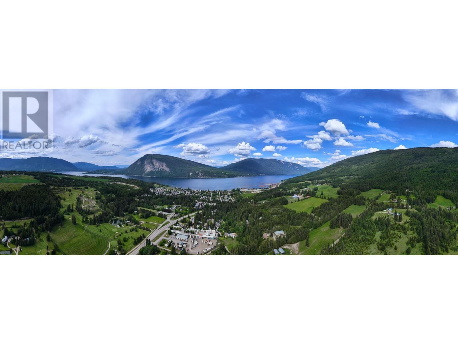  6210 50 Street Northeast, Salmon Arm