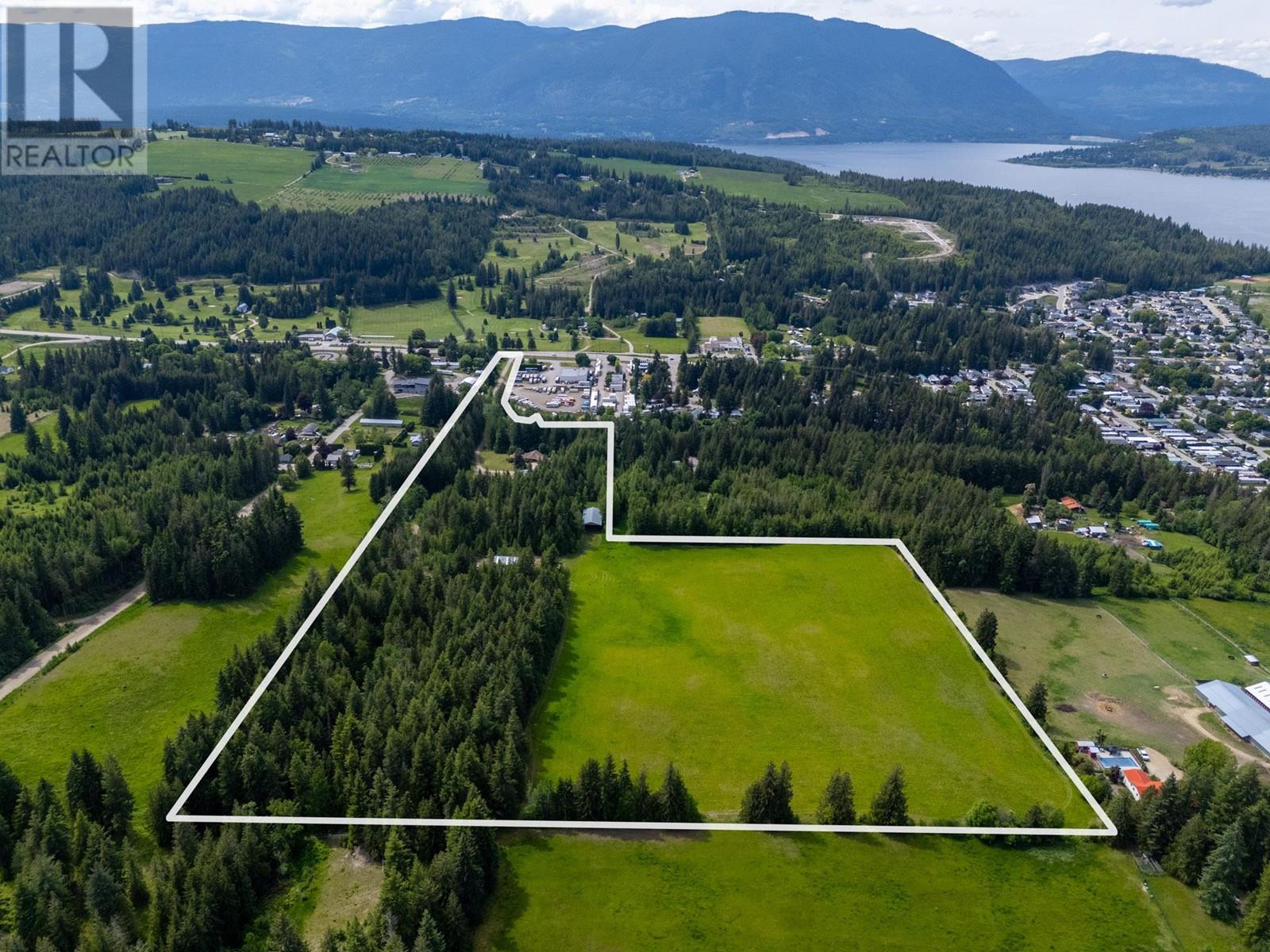  6210 50 Street Northeast, Salmon Arm