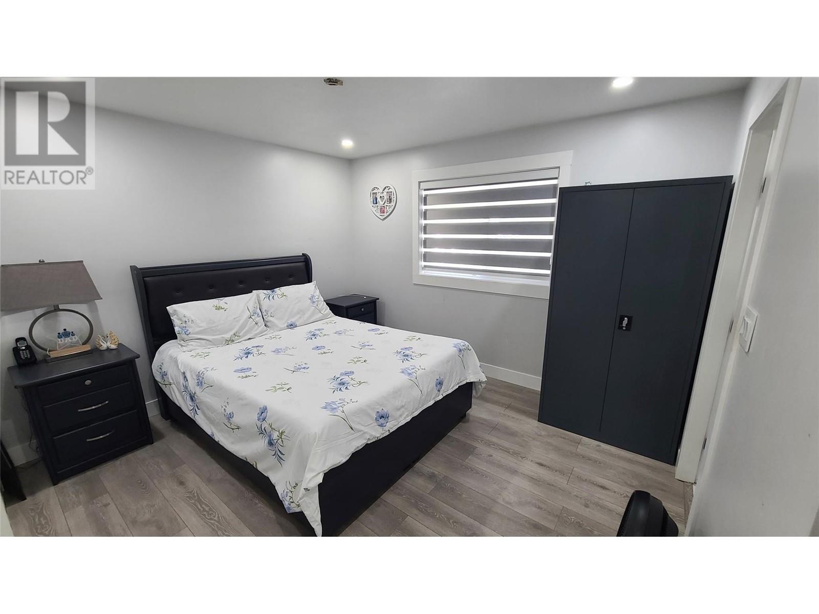260 WILLOWS Place, Oliver