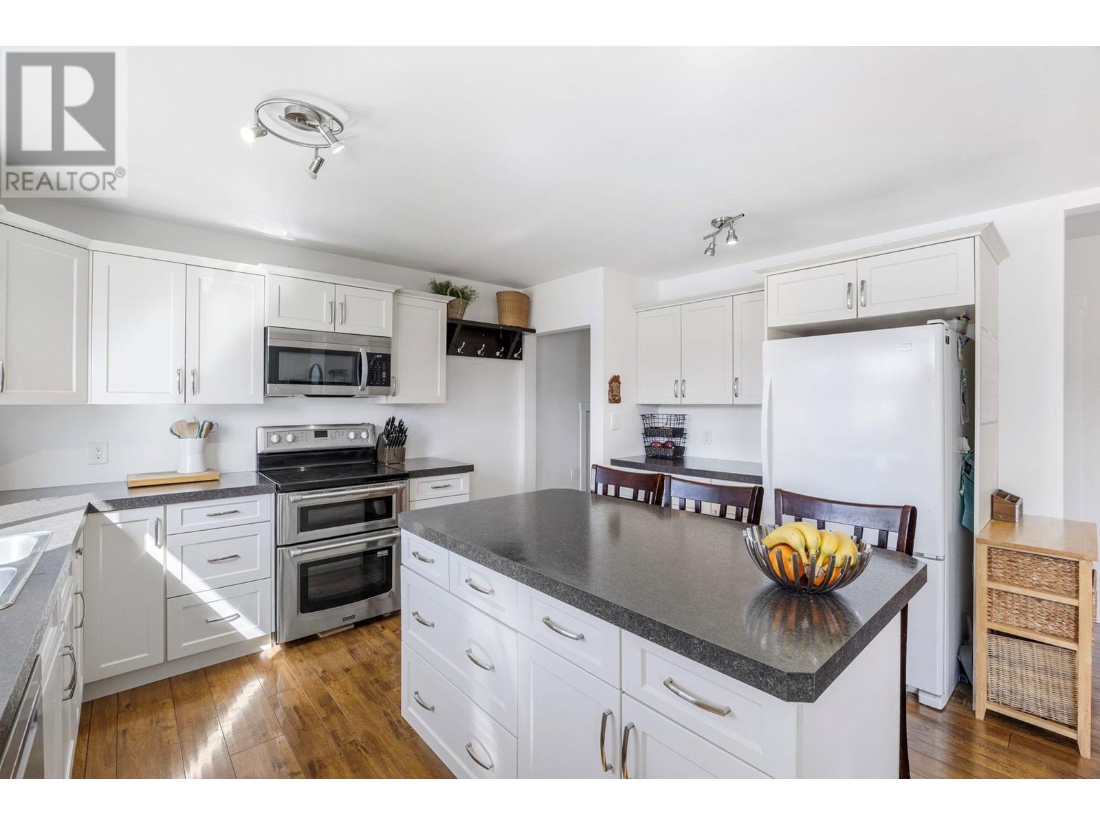 1224 LAWSON AVENUE - Image 4