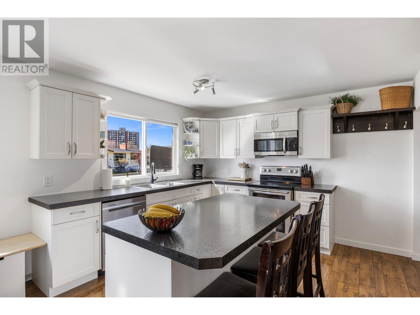 1224 LAWSON AVENUE - Image 3