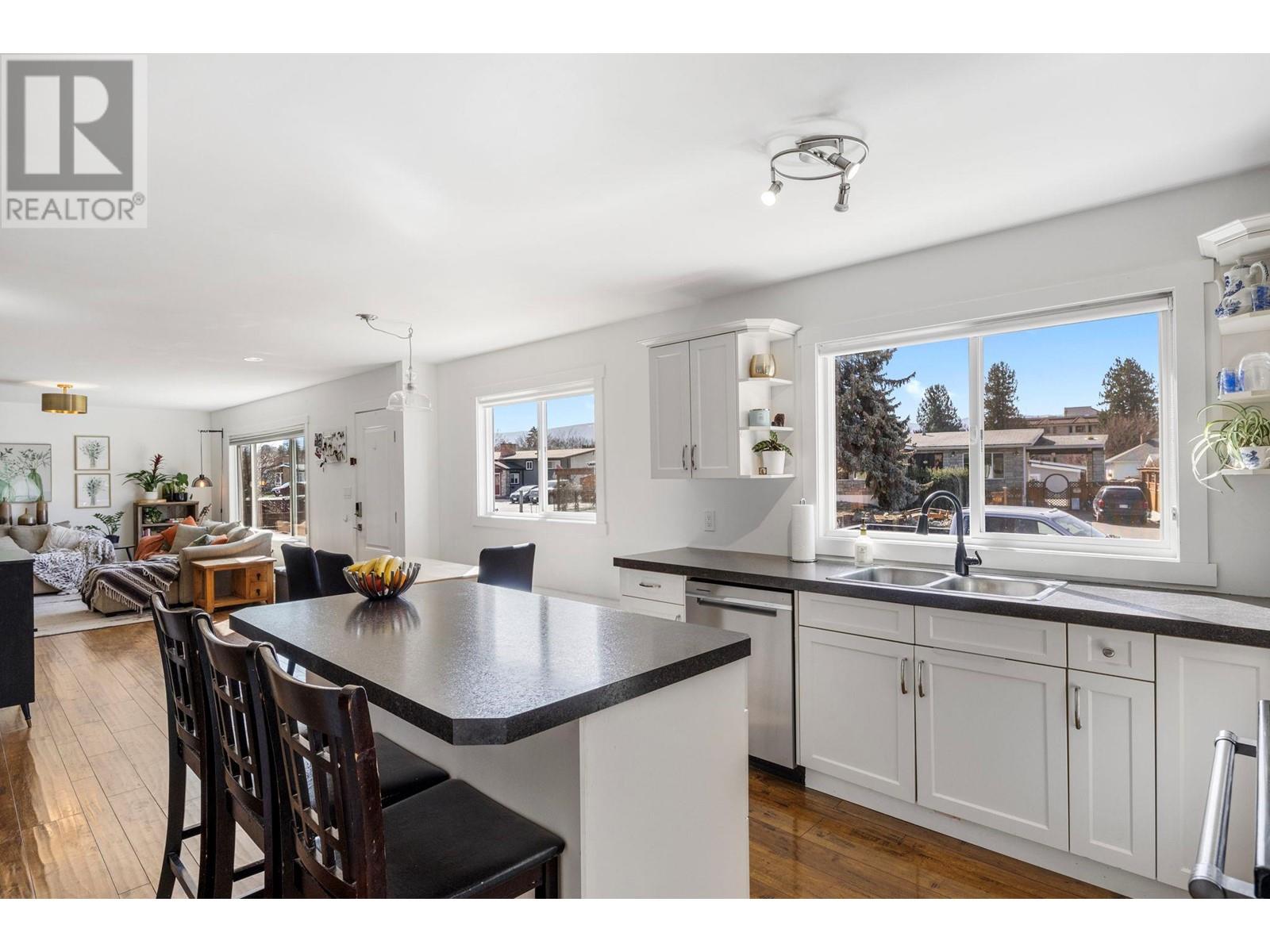 1224 LAWSON AVENUE - Image 8