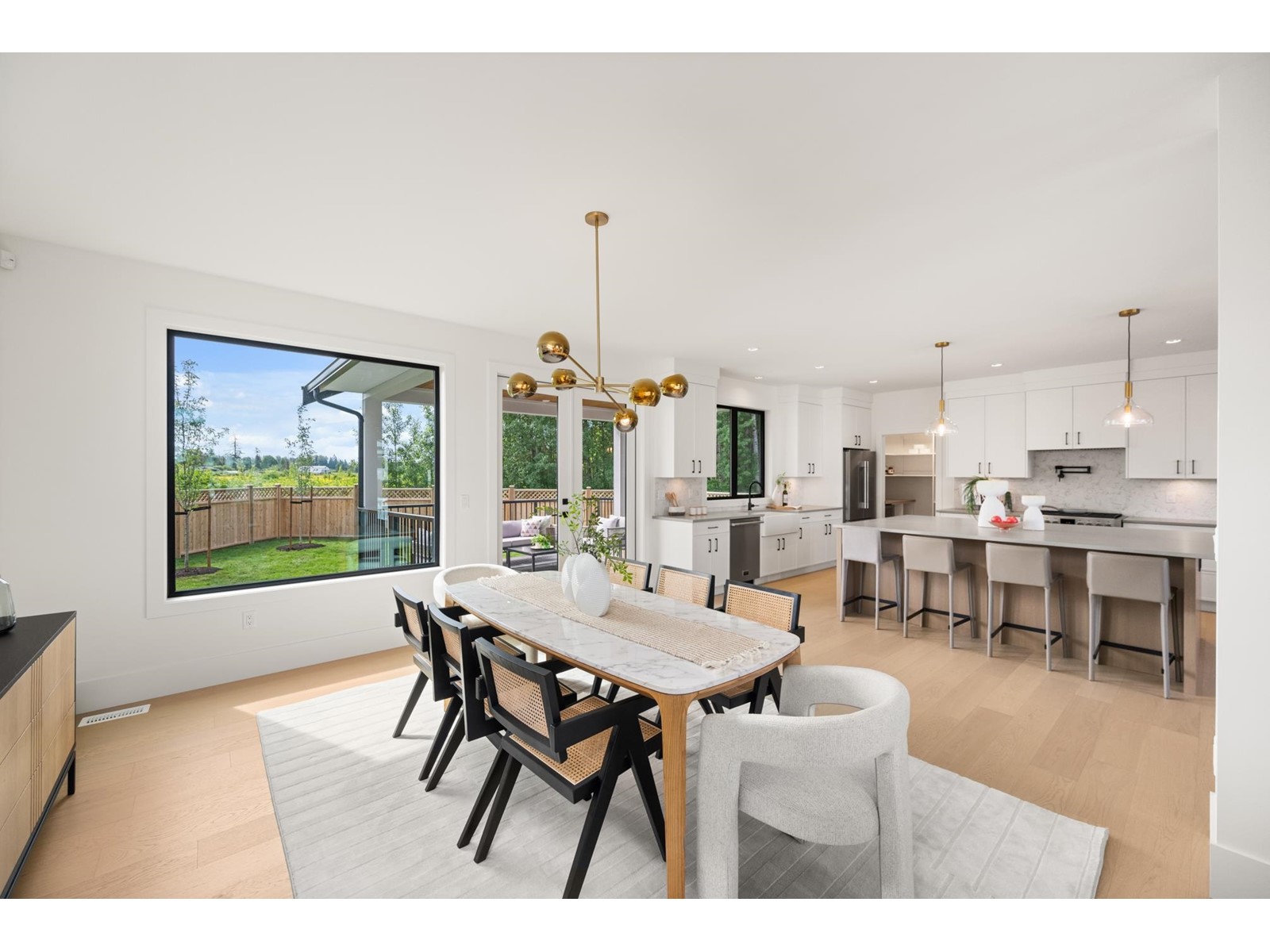 Photo 10 of 22186 44 Avenue, Langley BC