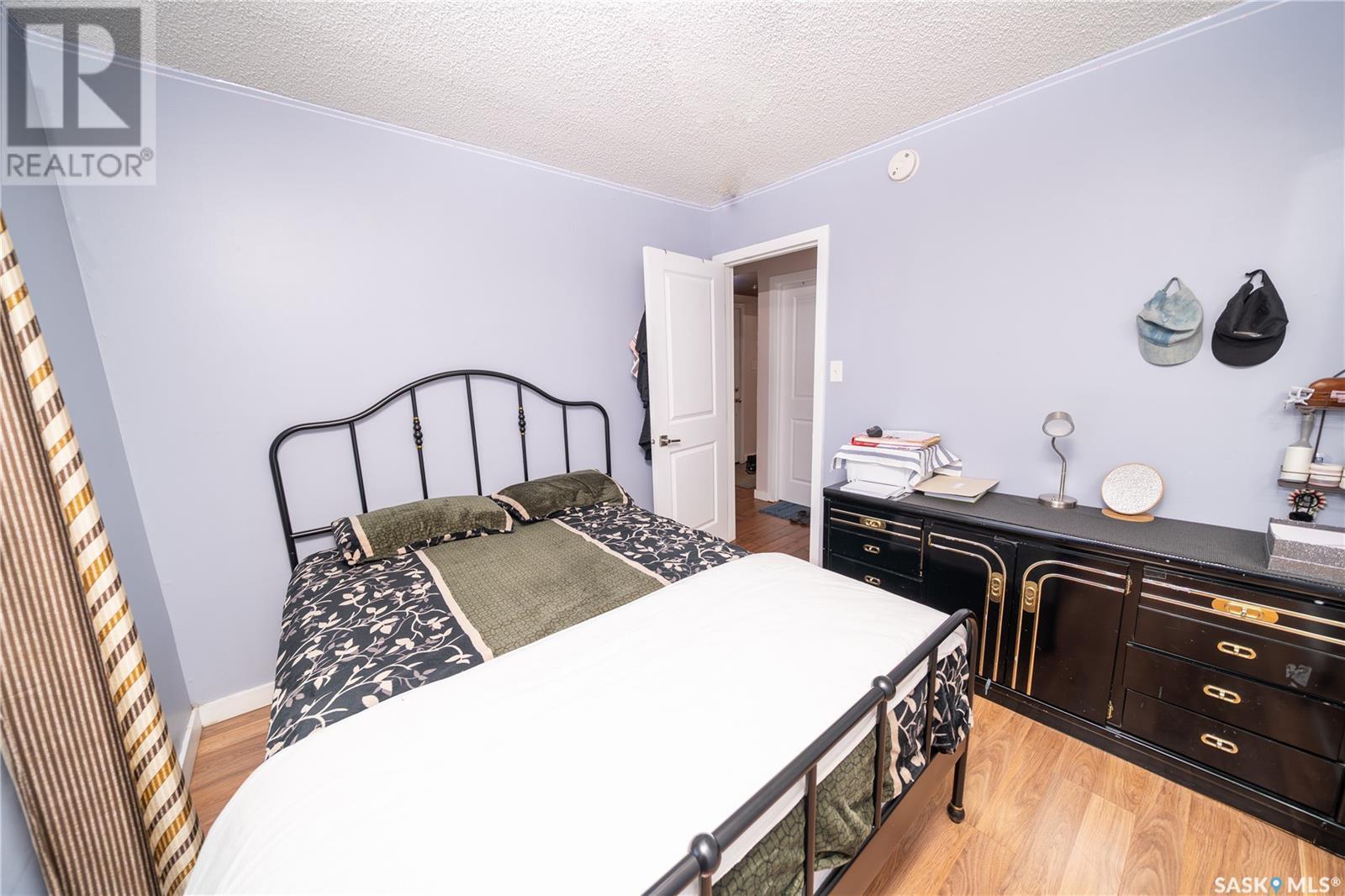 Photo 10 of 1405 Macpherson Avenue, Regina SK
