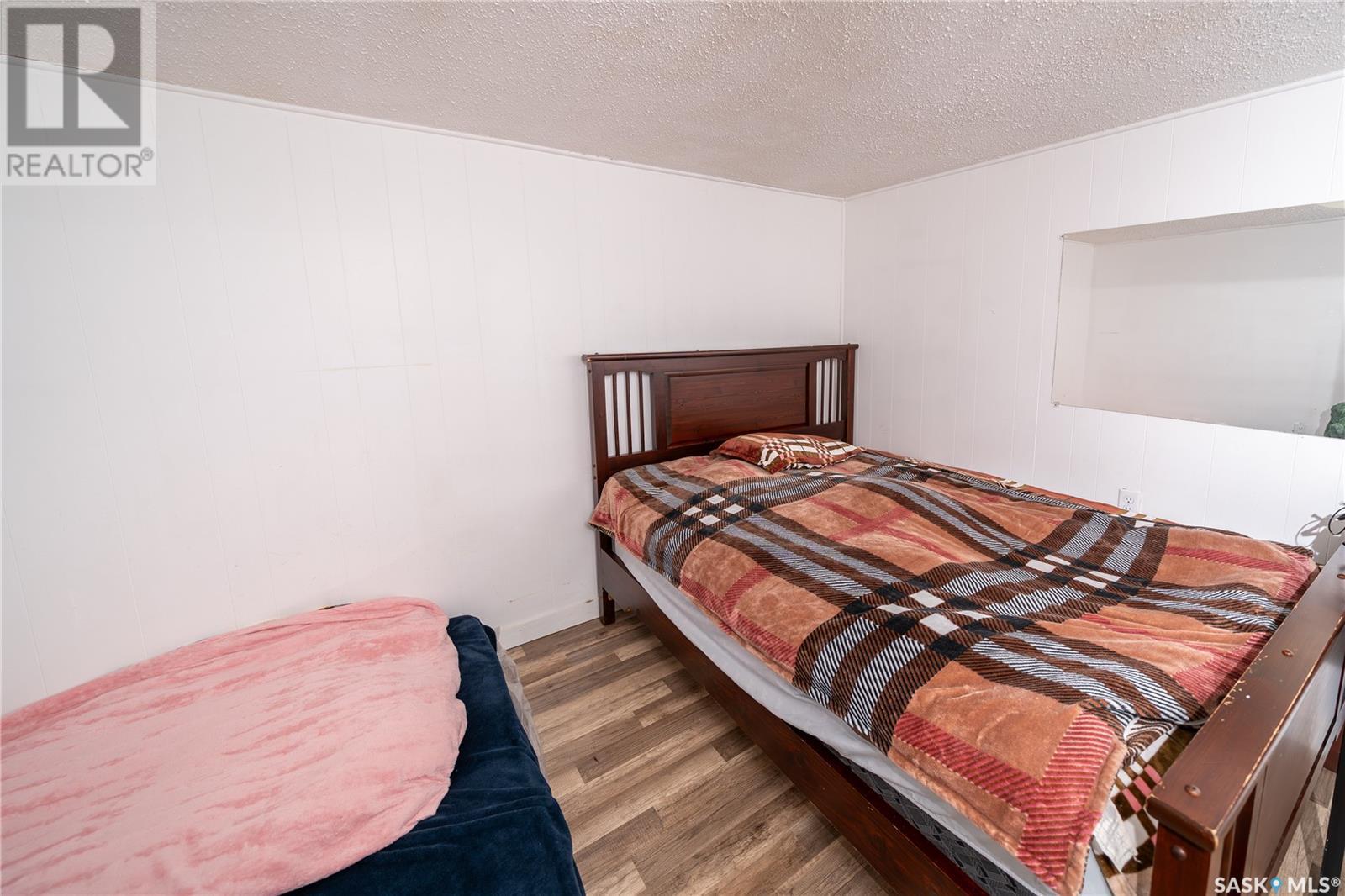 Photo 17 of 1405 Macpherson Avenue, Regina SK
