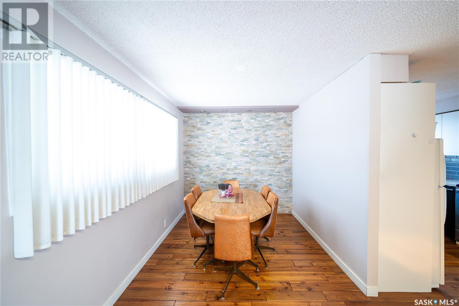 Photo 4 of 1405 Macpherson Avenue, Regina SK