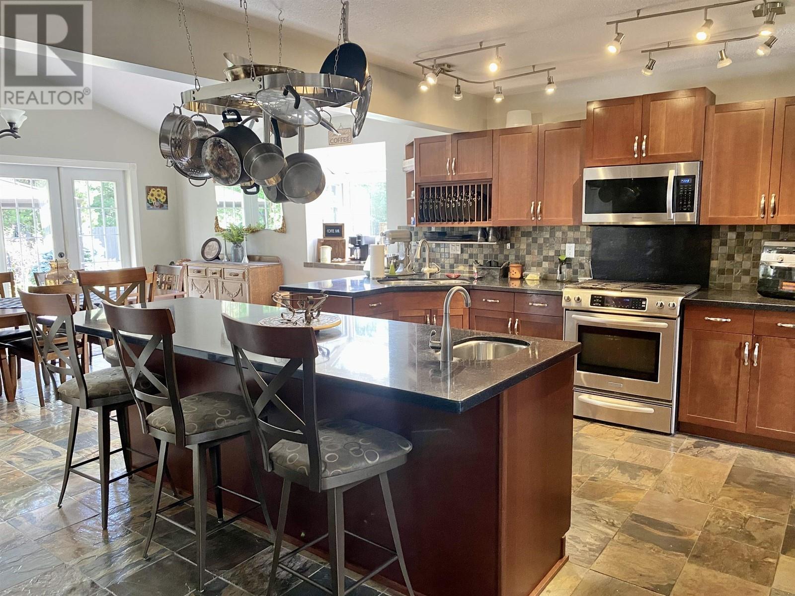 1500 ASH STREET, Valemount