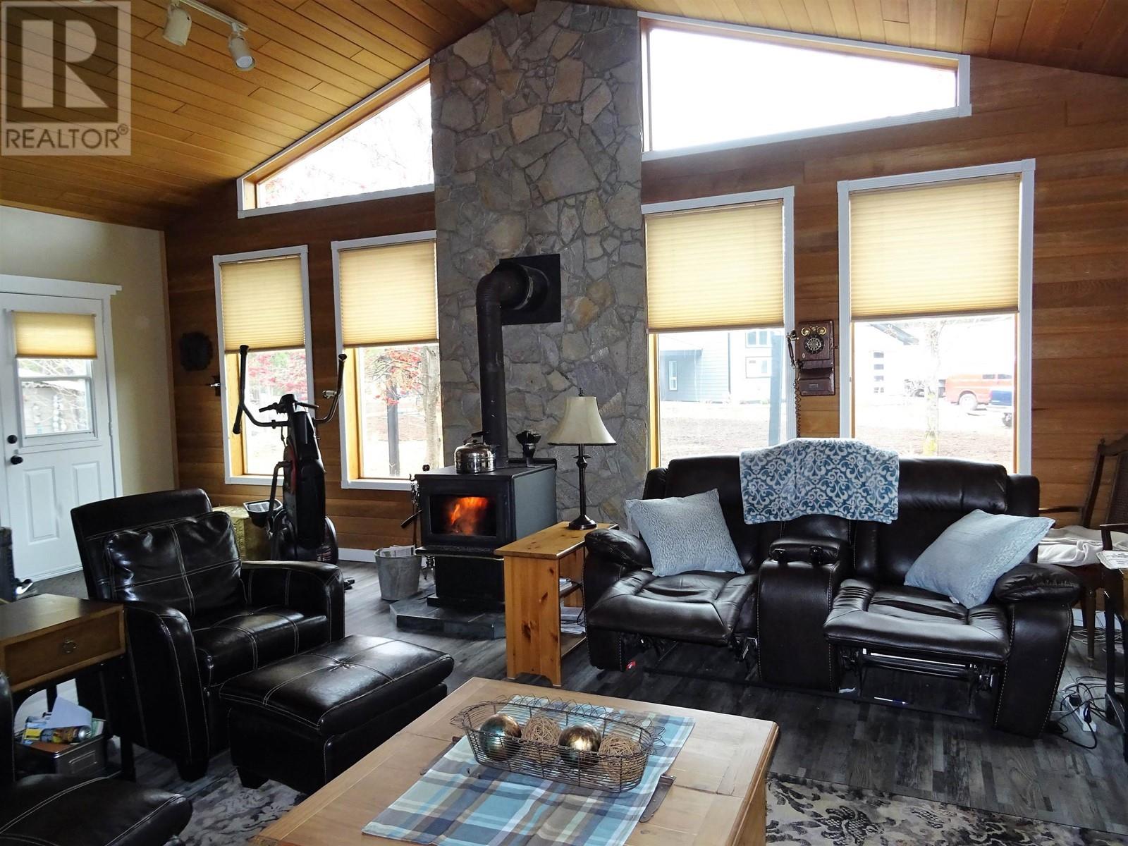 1500 ASH STREET, Valemount