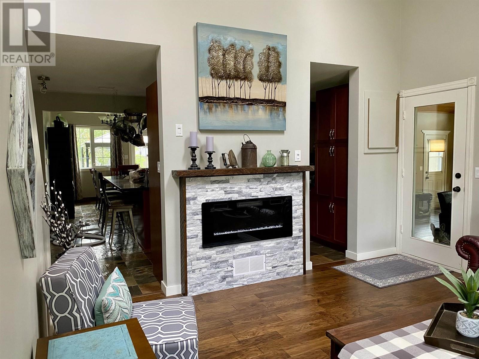1500 ASH STREET, Valemount