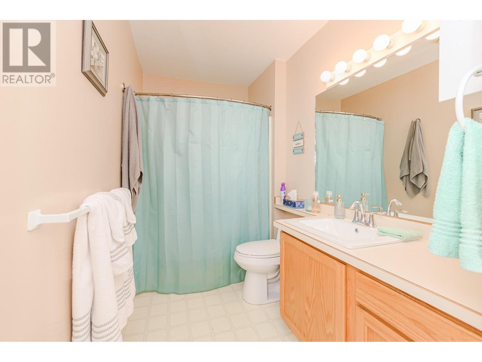 214 211 Kildonan Avenue, Enderby