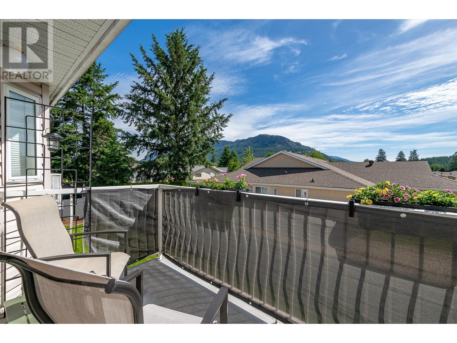 214 211 Kildonan Avenue, Enderby