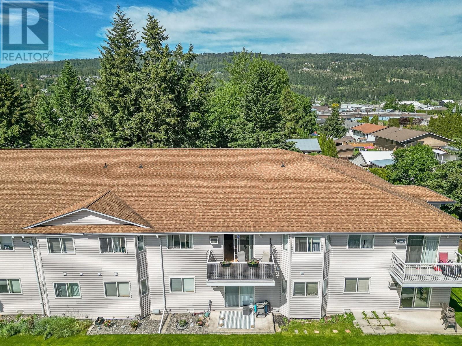 214 211 Kildonan Avenue, Enderby