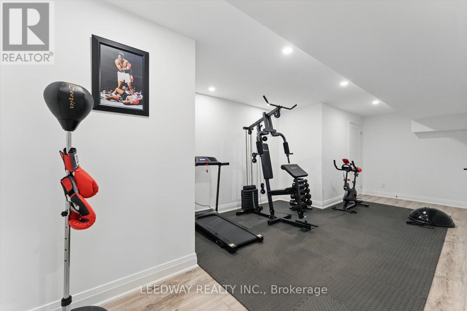 24410 THORAH PARK BOULEVARD - 32