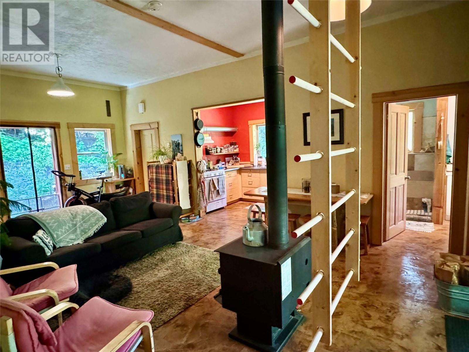 Photo 20 of 6610 6 Highway, Ymir BC
