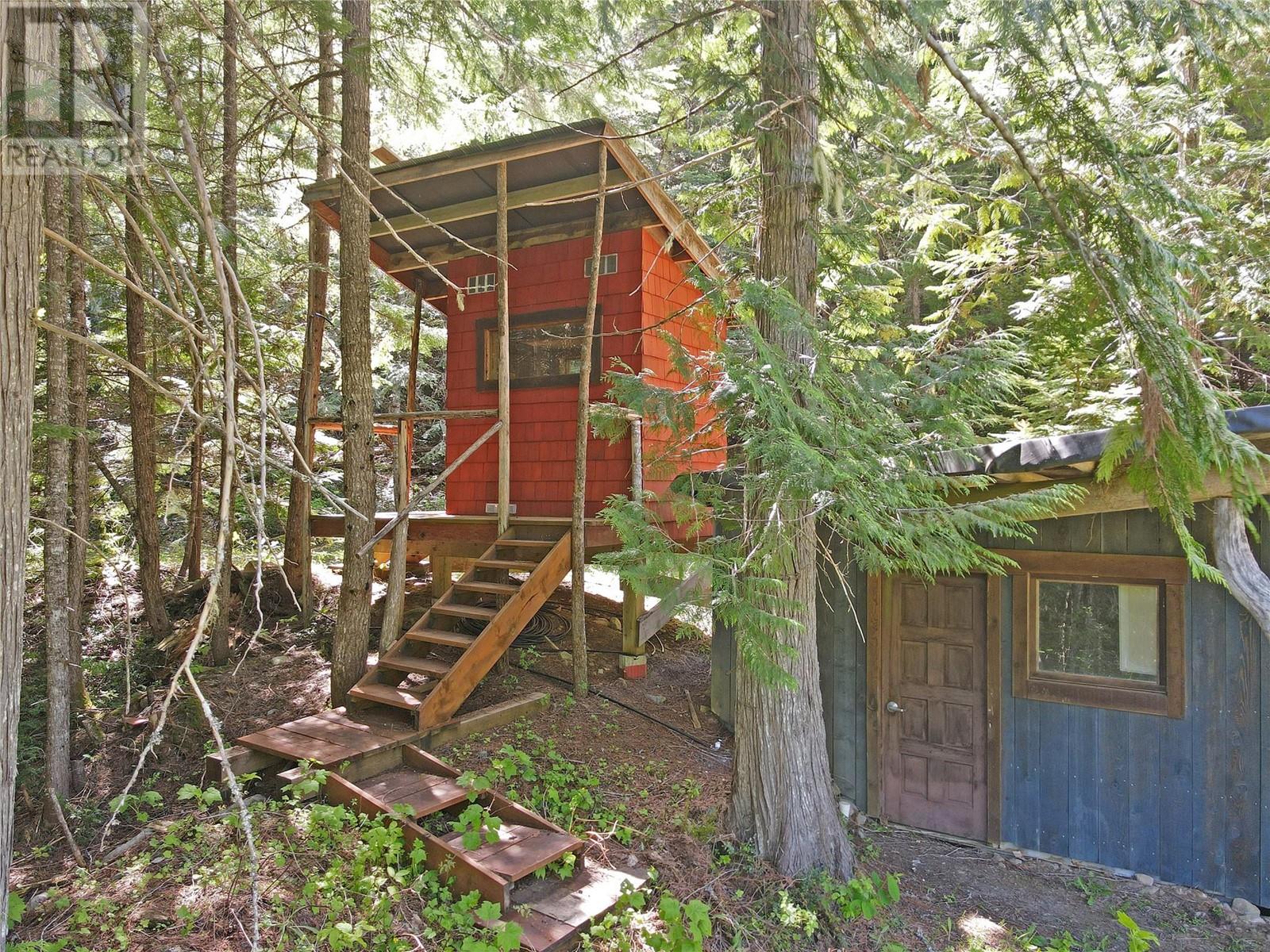 Photo 28 of 6610 6 Highway, Ymir BC