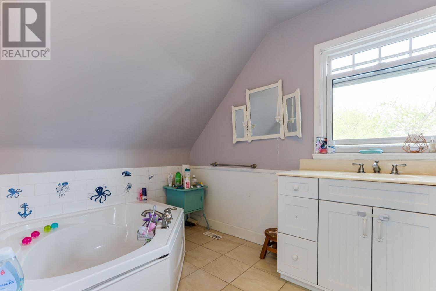 2975 53RD Street, Delta