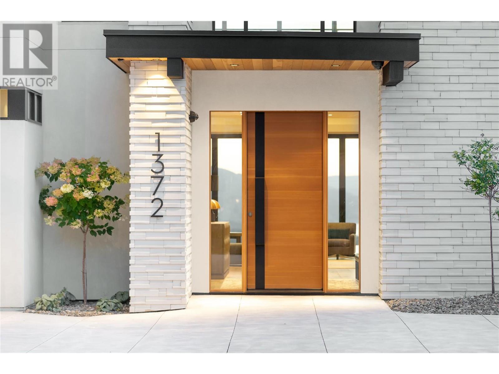 1372 Mine Hill Drive, Kelowna
