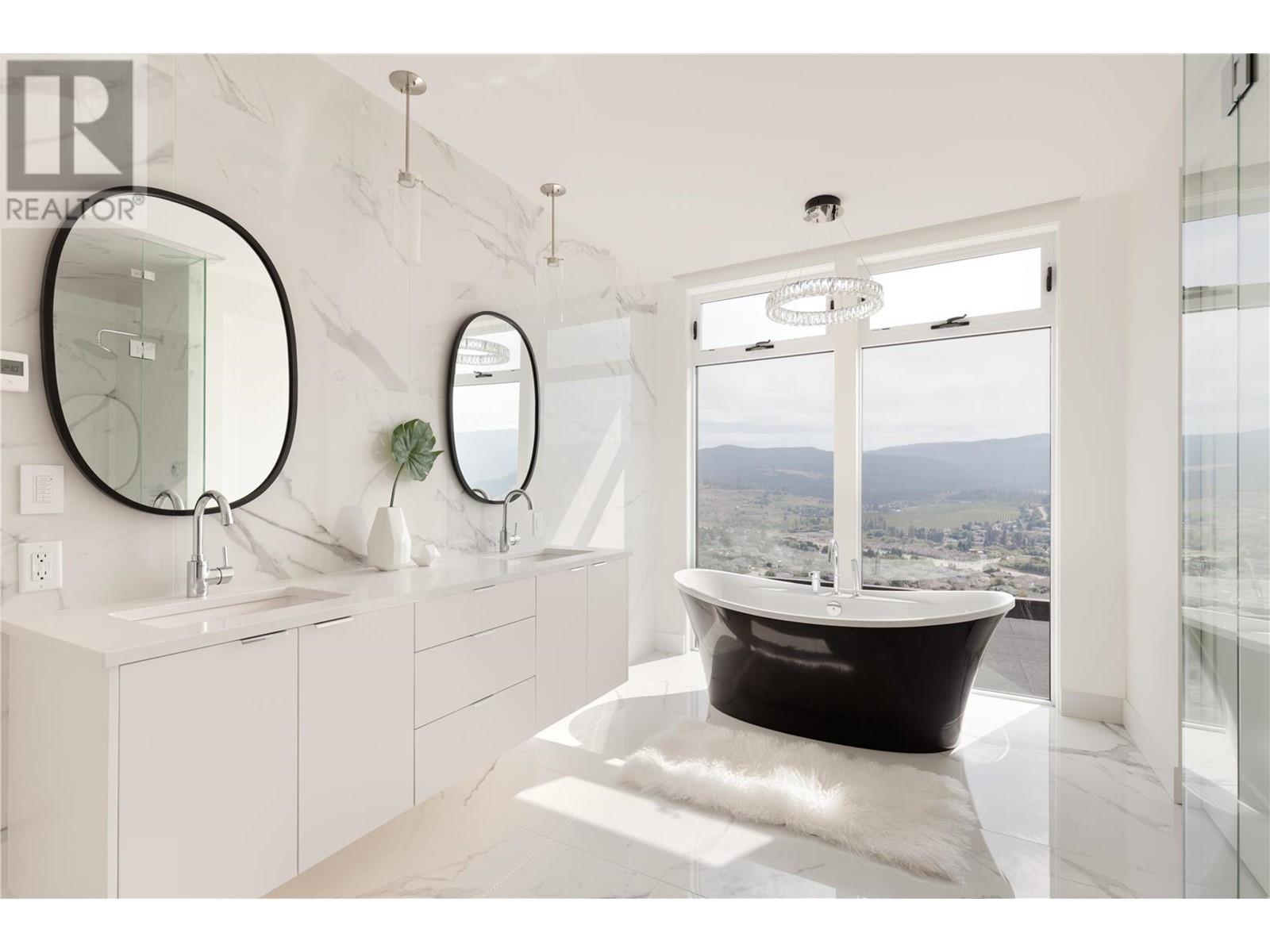 1372 Mine Hill Drive, Kelowna