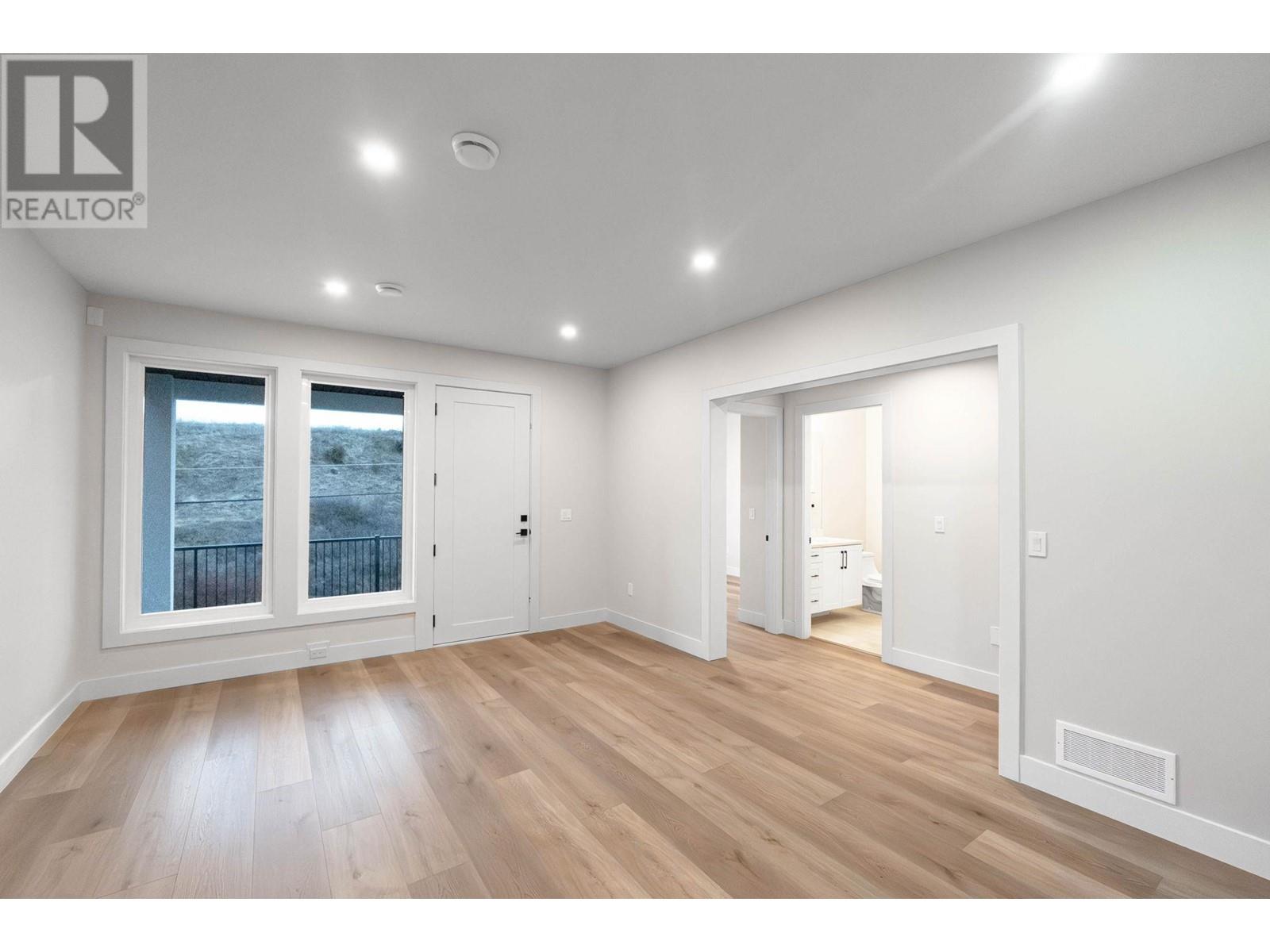  1671 Harbour View Crescent, Kelowna