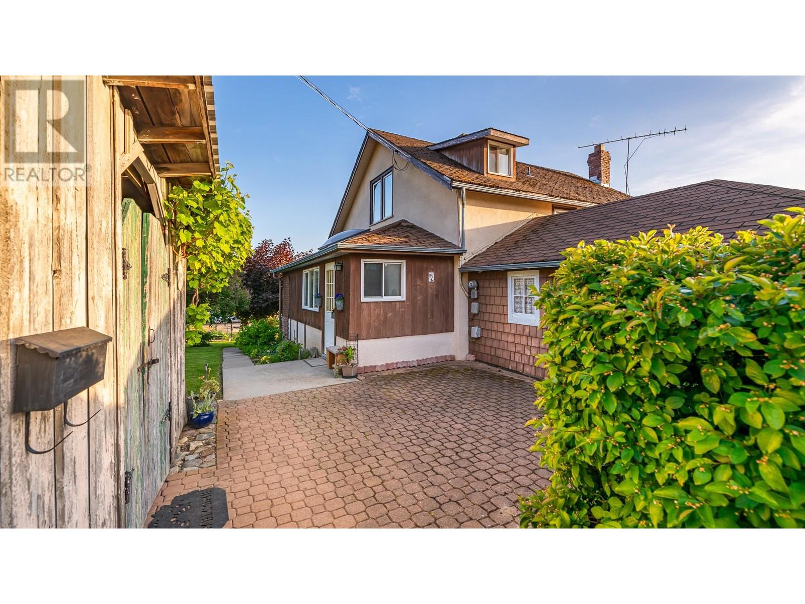 1843 McLaren Street, Creston