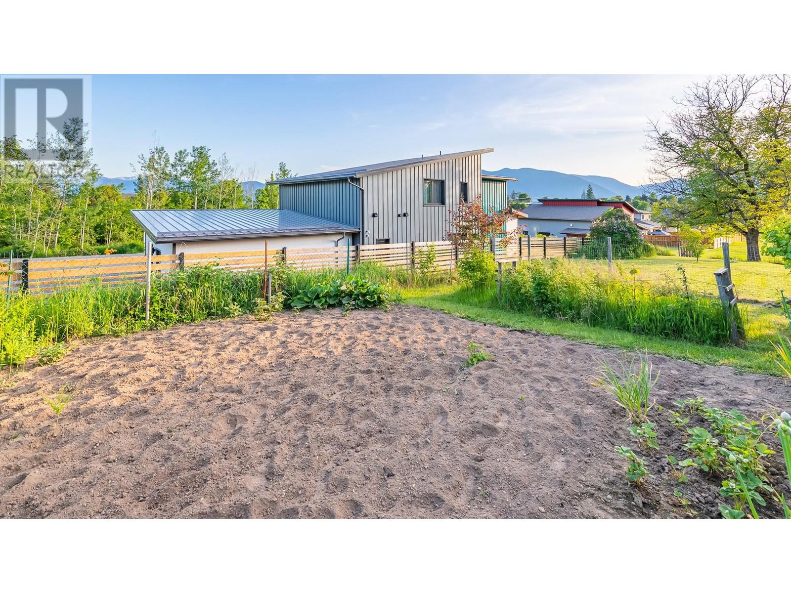 1843 McLaren Street, Creston
