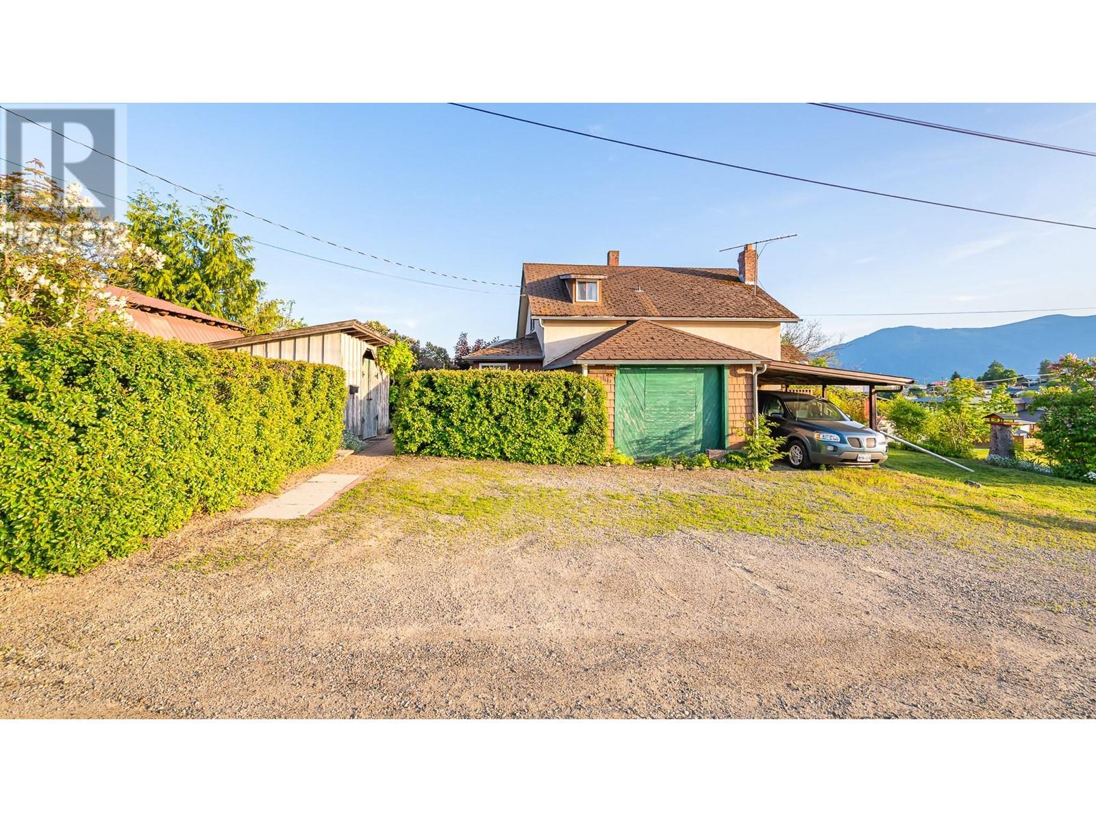 1843 McLaren Street, Creston