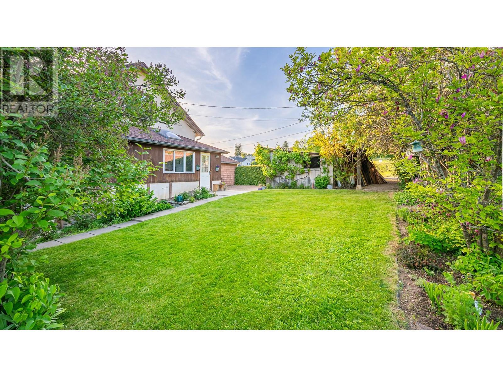 1843 McLaren Street, Creston