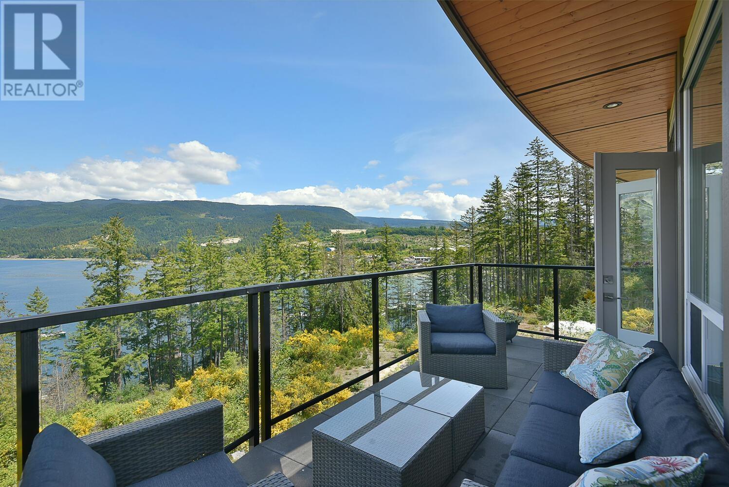 302 5780 MARINE WAY, Sechelt