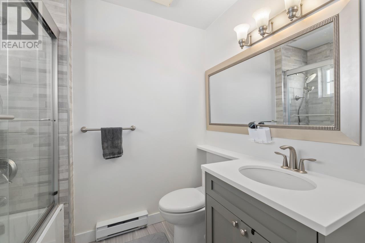 Photo 2 of 3 3799 Granville Avenue, Richmond BC